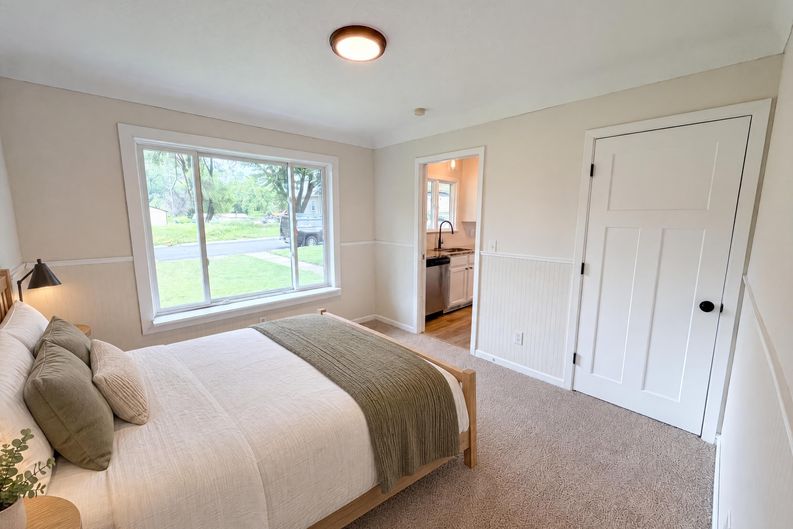 Photo 9 of 27 of 1695 Abell St, Maplewood, MN