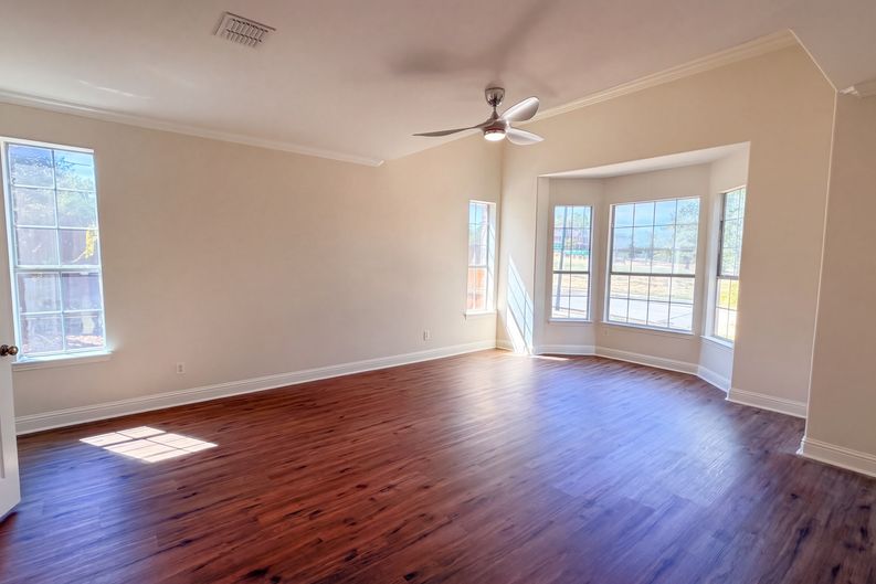 Photo 4 of 24 of 2446 Chesterfield Rd, Garland, TX