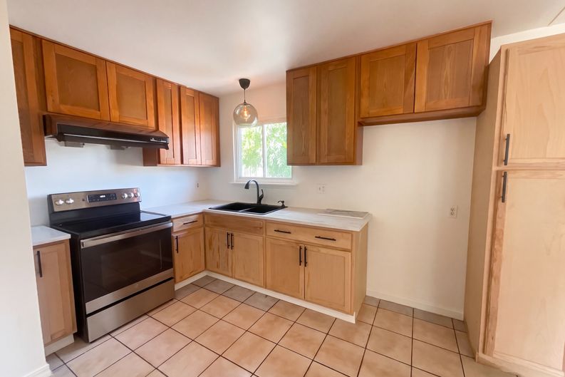 Photo 9 of 21 of 6920 Briggs Dr, Sacramento, CA