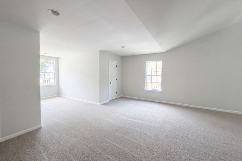 Photo 12 of 23 of 4024 Fifendrum Ln, Charlotte, NC