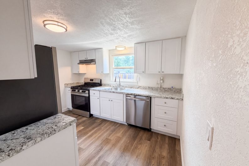 Photo 7 of 20 of 1298 S Perry St, Denver, CO