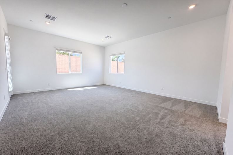 Photo 4 of 25 of 8219 Gusty Brook St, Las Vegas, NV