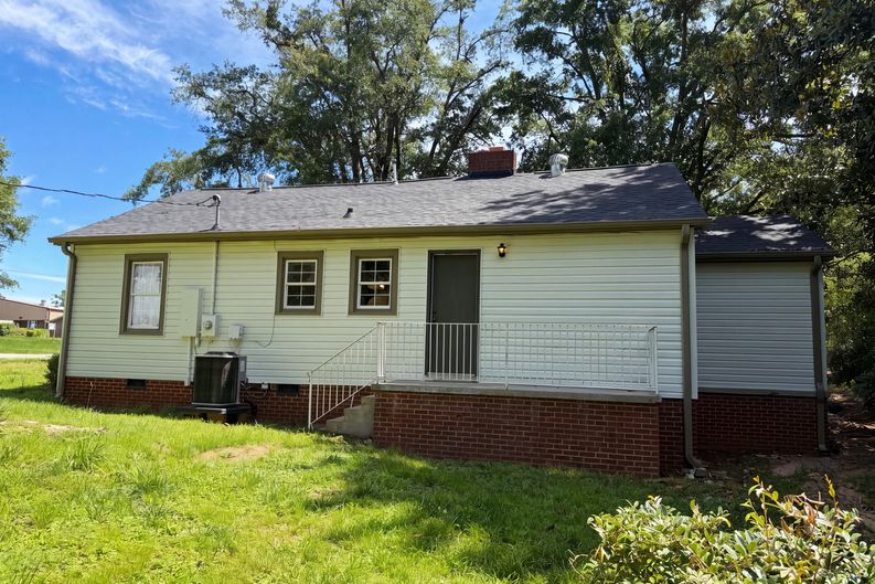 Photo 18 of 20 of 1125 Old Spartanburg Hwy, Lyman, SC