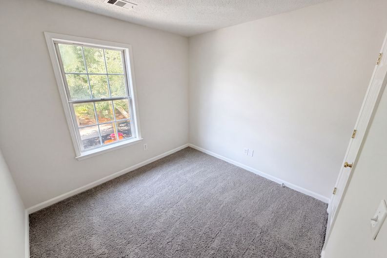 Photo 19 of 30 of 9155 Nesbit Ferry Rd, Alpharetta, GA