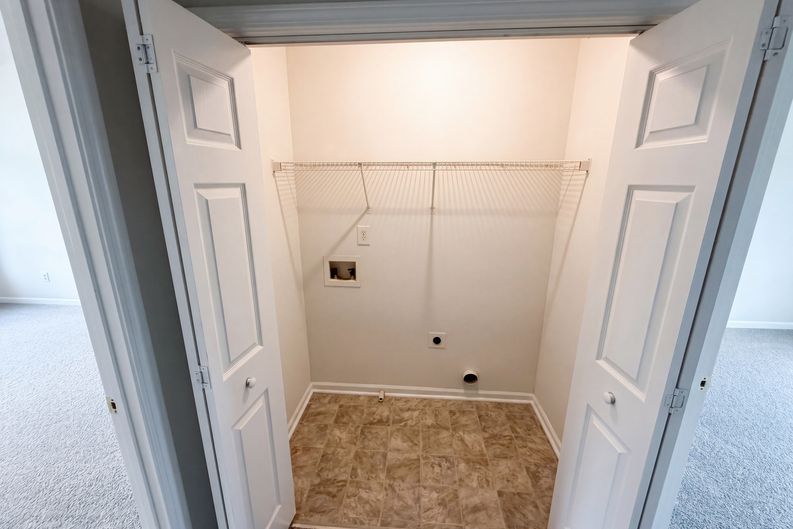 Photo 16 of 21 of 6126 Hickory Lane Dr, Union City, GA