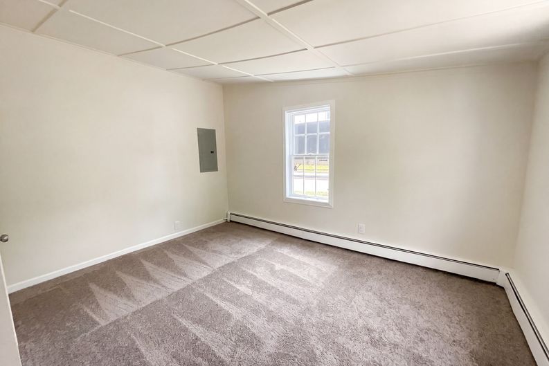 Photo 4 of 22 of 361 Tremont St, Taunton, MA