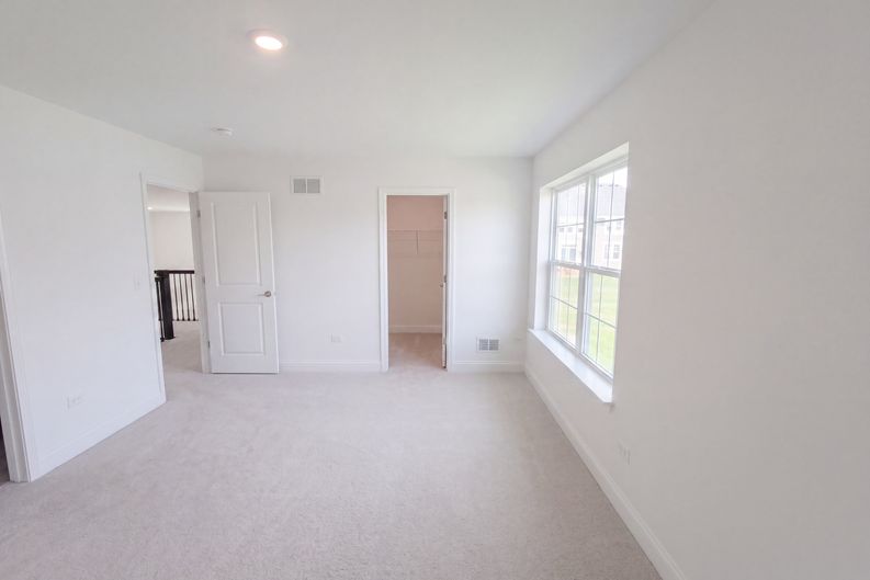 Photo 22 of 47 of 1856 Chandolin Ln, Elgin, IL