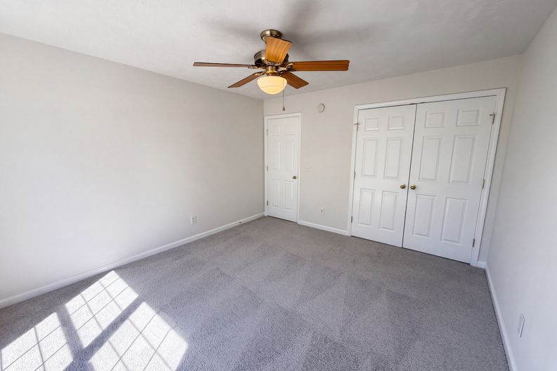 Photo 9 of 21 of 6140 Steve Scarlett Pl, La Vergne, TN