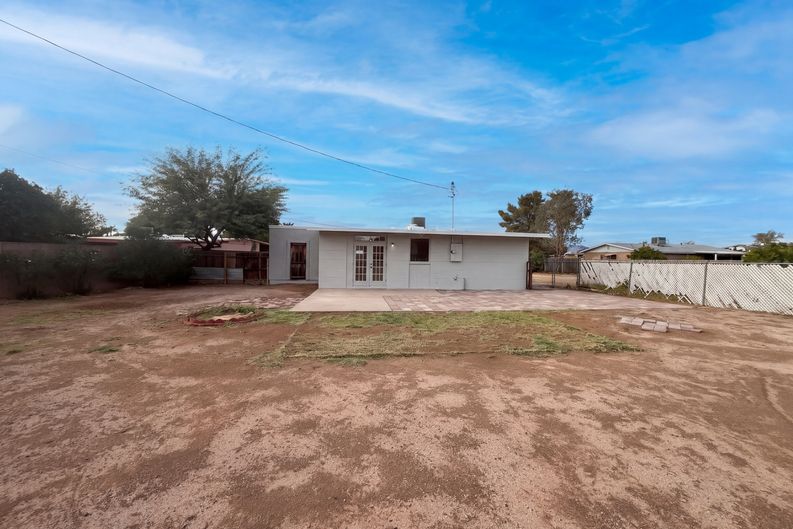 Photo 5 of 57 of 4252 E Sylvane Dr, Tucson, AZ