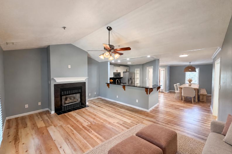 Photo 3 of 17 of 392 Bubble Creek Ct, Fayetteville, NC