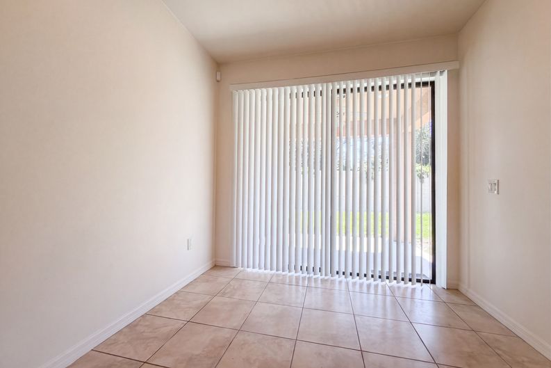 Photo 32 of 47 of 1416 Hickory View Cir, Parrish, FL