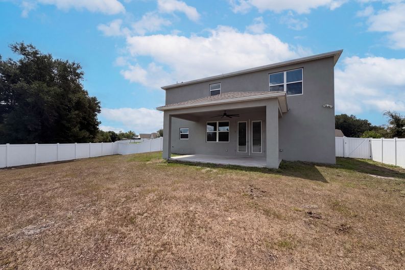 Photo 5 of 29 of 4510 Penkert Pl, Lakeland, FL