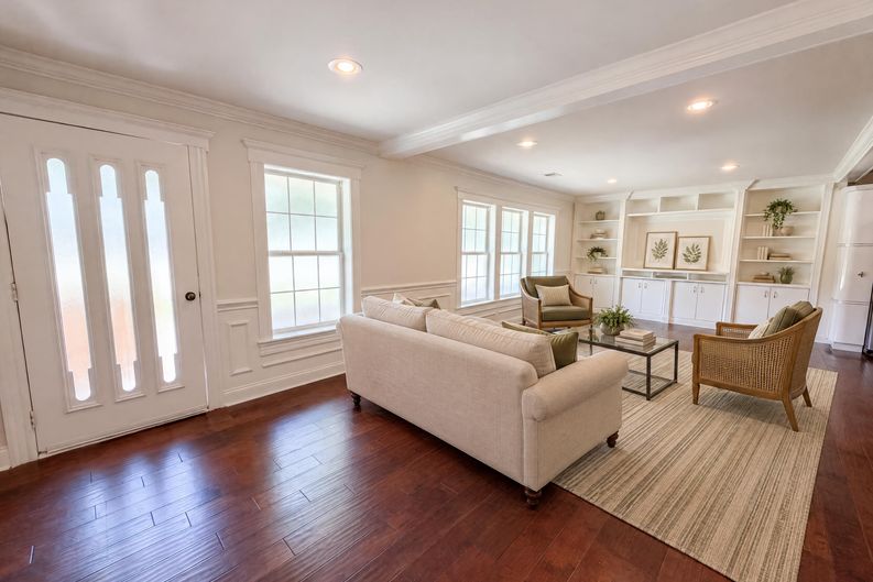 Photo 10 of 20 of 829 W 2nd North St, Summerville, SC