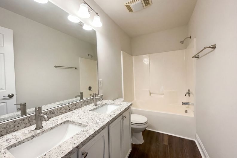 Photo 10 of 17 of 604 Eastway Ave, Durham, NC