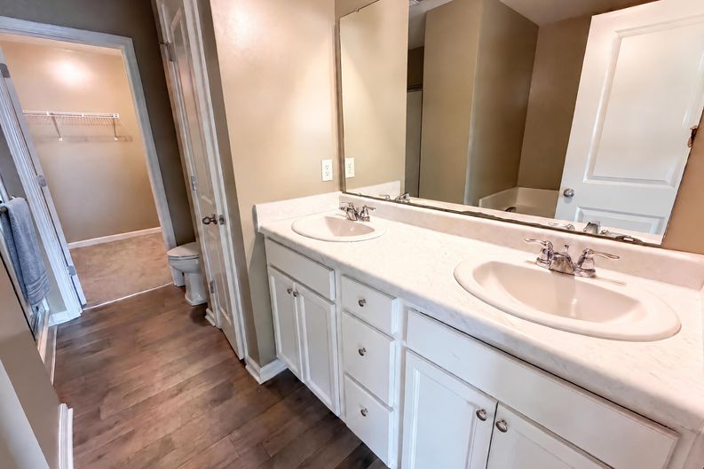 Photo 14 of 23 of 8196 Alyssum Dr, Plainfield, IN