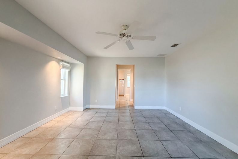 Photo 4 of 28 of 405 San Ambrosio St, Punta Gorda, FL