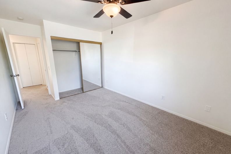Photo 22 of 40 of 10330 E Weaver Pl, Englewood, CO