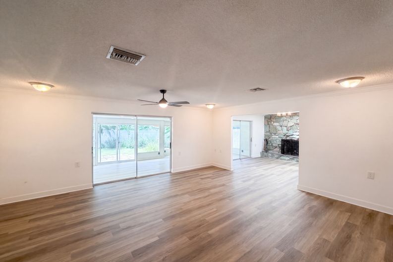 Photo 5 of 26 of 5122 Bay Blvd, Port Richey, FL