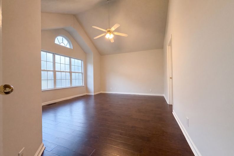 Photo 8 of 15 of 801 Marvin Layne Rd, Mount Juliet, TN