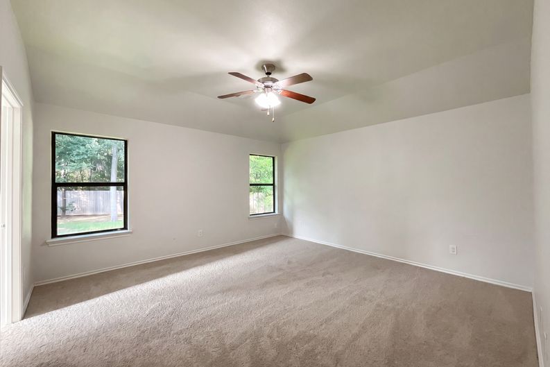 Photo 4 of 18 of 1603 Katydid Ct, Conroe, TX