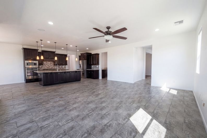 Photo 3 of 49 of 5064 N 148th Ave, Litchfield Park, AZ