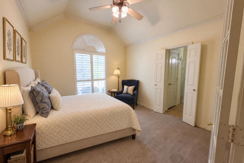 Photo 17 of 22 of 2836 S Lakeview Dr, Cedar Hill, TX
