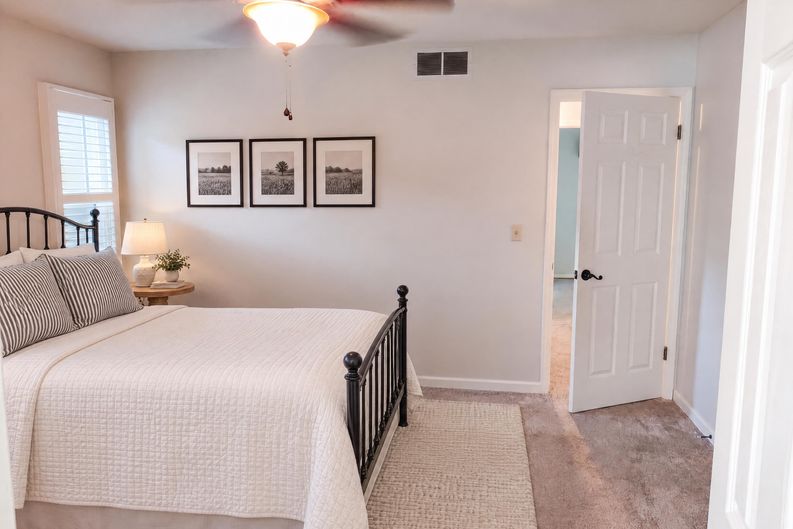 Photo 14 of 28 of 2206 N Basswood Ct, Derby, KS