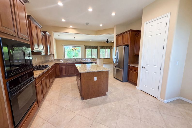 Photo 15 of 31 of 20359 N 262nd Dr, Buckeye, AZ