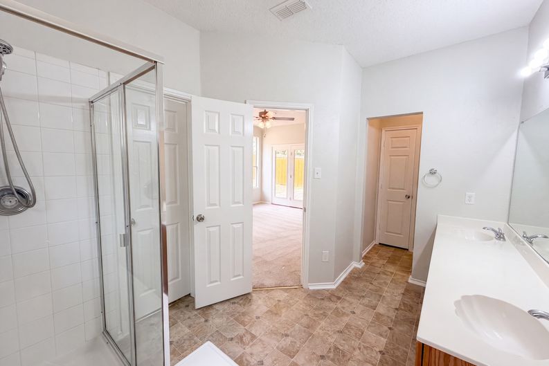 Photo 20 of 27 of 12609 Black Cherry Ln, Euless, TX