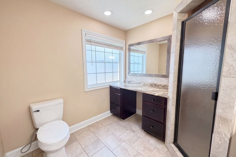 Photo 17 of 28 of 3208 Timberdale Dr, Clarksville, TN