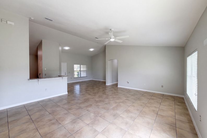 Photo 9 of 40 of 3508 Yacht Club Ct, Kissimmee, FL
