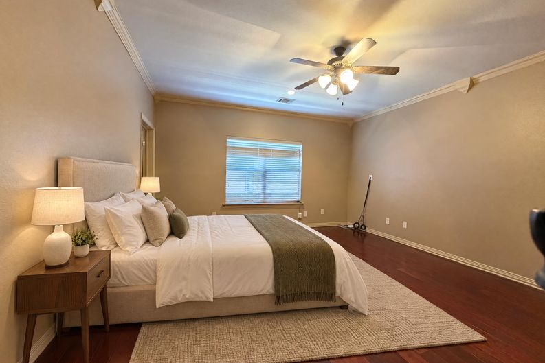Photo 5 of 20 of 5107 Chesterfield Pl, Arlington, TX