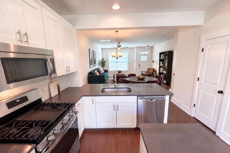 Photo 10 of 26 of 1628 Pat Garrett St, Charlotte, NC