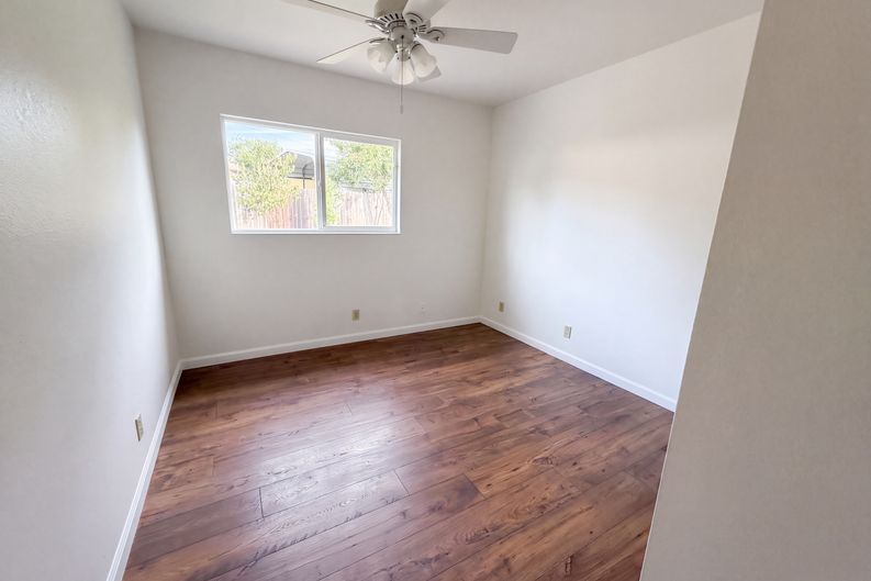 Photo 12 of 25 of 6232 Wittenham Way, Orangevale, CA