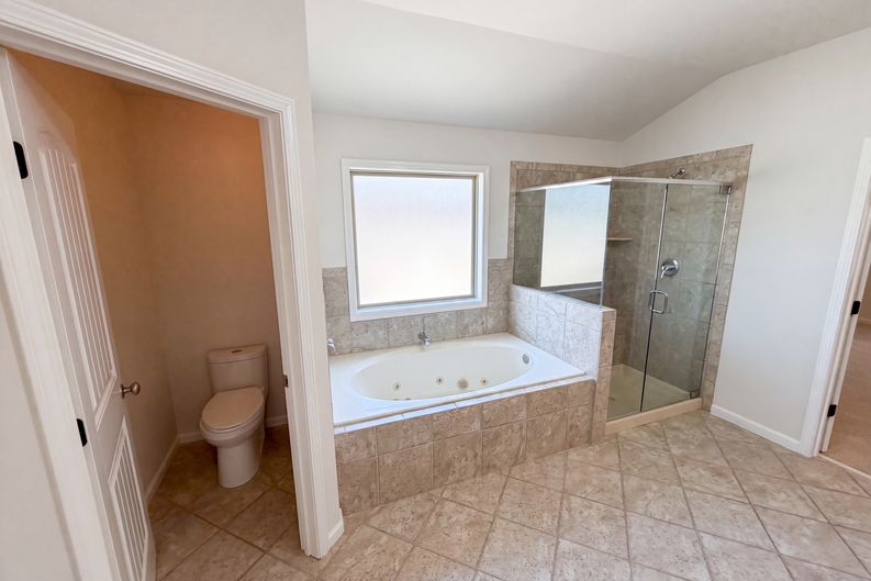 Photo 36 of 51 of 1481 Azalea Brook Dr, Lawrenceville, GA