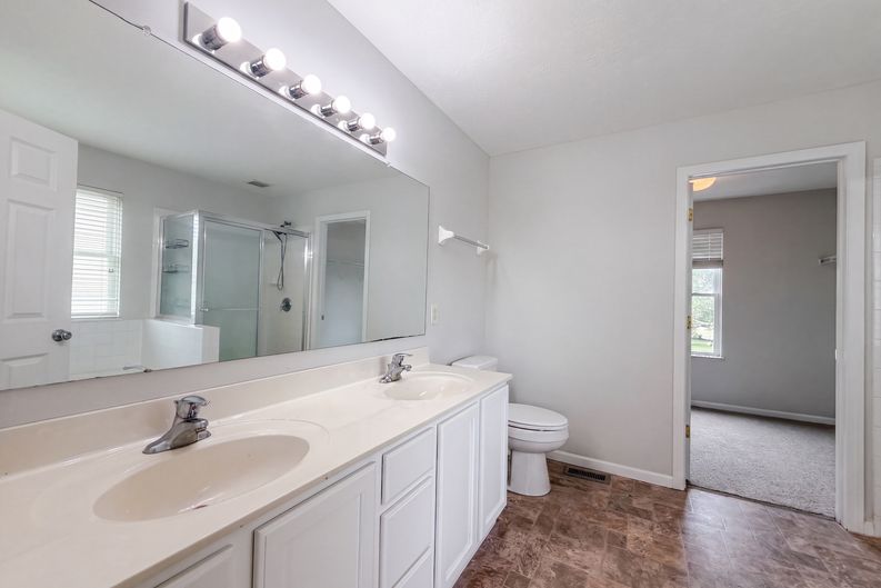 Photo 11 of 39 of 6625 Steen St, Canal Winchester, OH