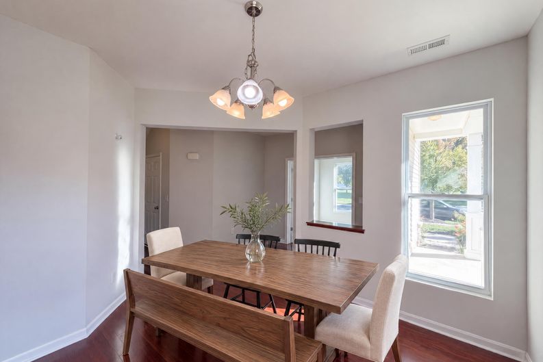 Photo 11 of 39 of 4058 Leontria Ave, Columbus, OH