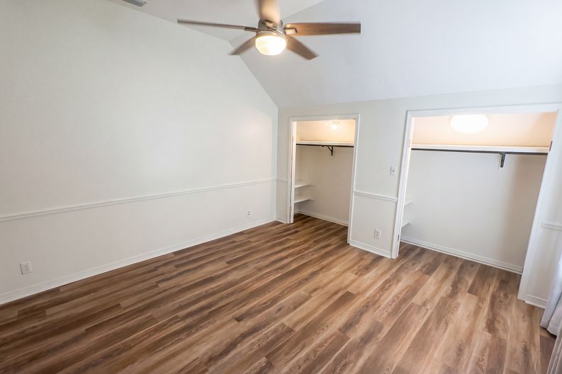 Photo 4 of 27 of 1693 Wofford Pl, Eight Mile, AL