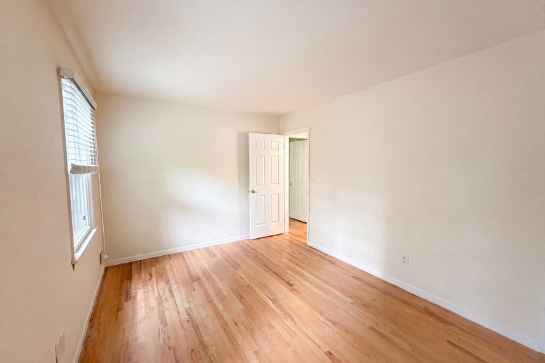 Photo 9 of 35 of 101 Wexford Way, Basking Ridge, NJ