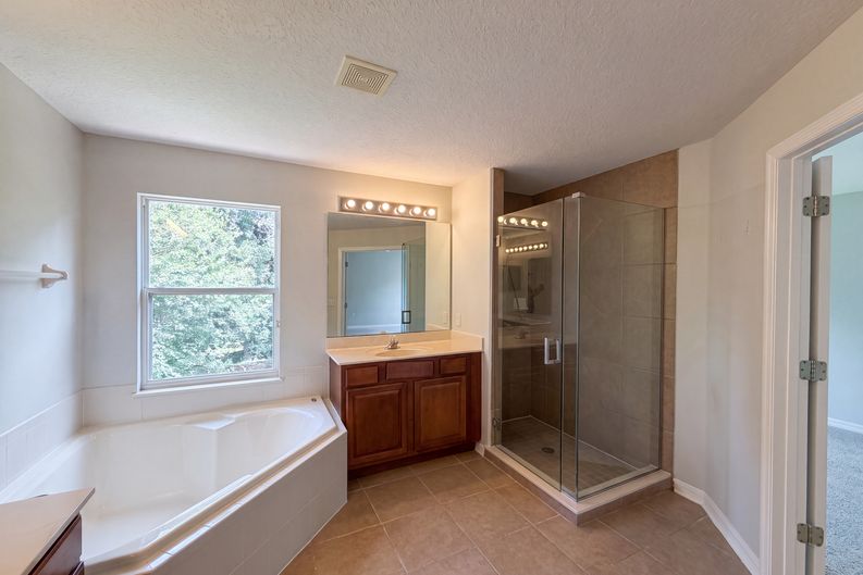 Photo 10 of 39 of 12706 Grovehurst Ave, Winter Garden, FL