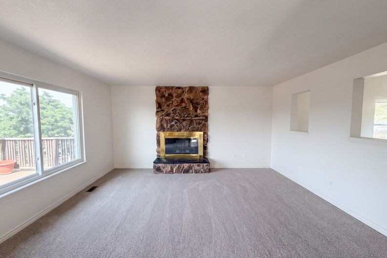 Photo 10 of 38 of 8273 W Plymouth Pl, Littleton, CO