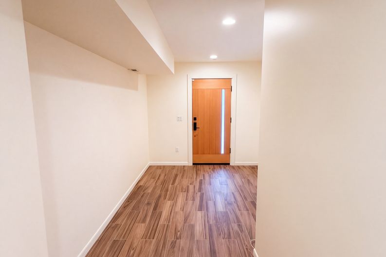 Photo 6 of 21 of 3009 Harbor Ave SW, Seattle, WA