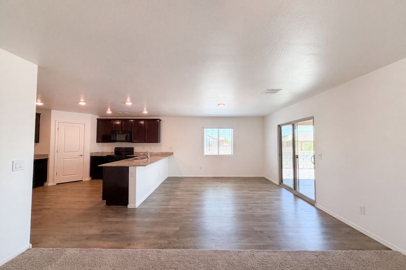 Photo 11 of 21 of 461 W Pintail Dr, Casa Grande, AZ