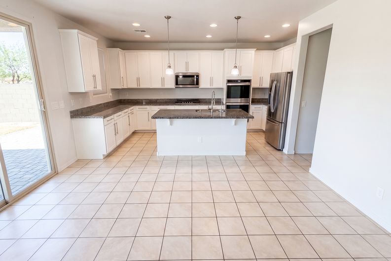 Photo 6 of 42 of 11284 N 186th Ln, Surprise, AZ