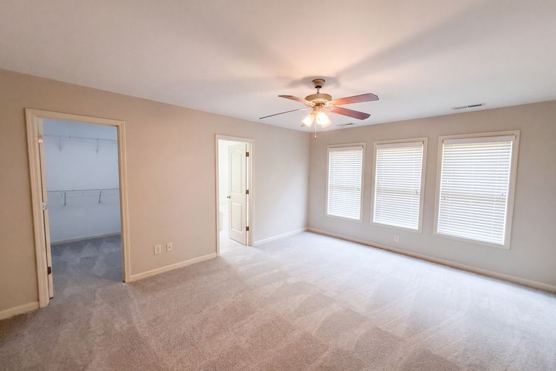 Photo 4 of 17 of 4143 White Kestrel Dr, Raleigh, NC