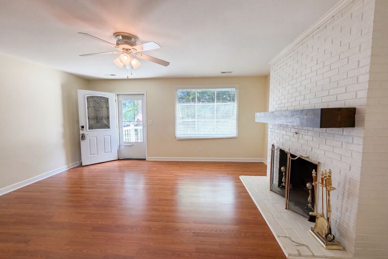 Photo 8 of 16 of 2815 Midpines Dr, Winston Salem, NC