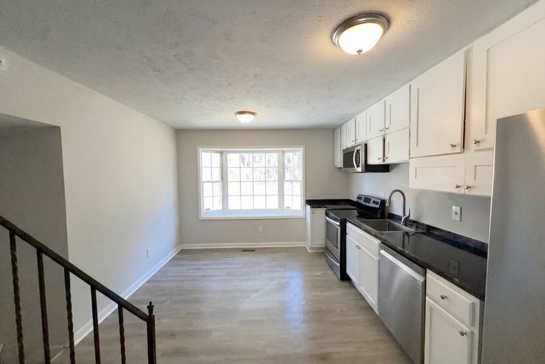 Photo 10 of 18 of 7594 Beverly Dr, Fayetteville, NC