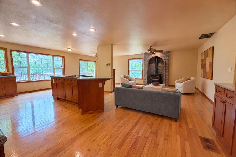 Photo 11 of 26 of 14292 SE Meadows Ln, Clackamas, OR
