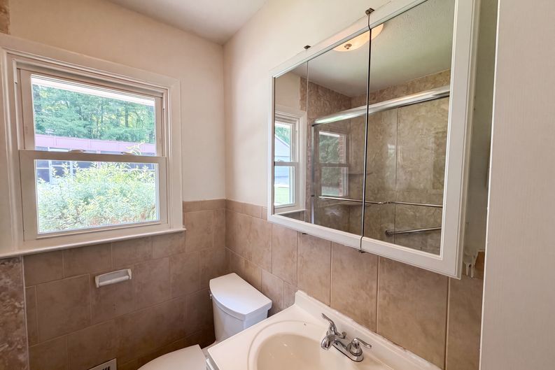 Photo 9 of 17 of 500 Sunnybrook Rd, Raleigh, NC