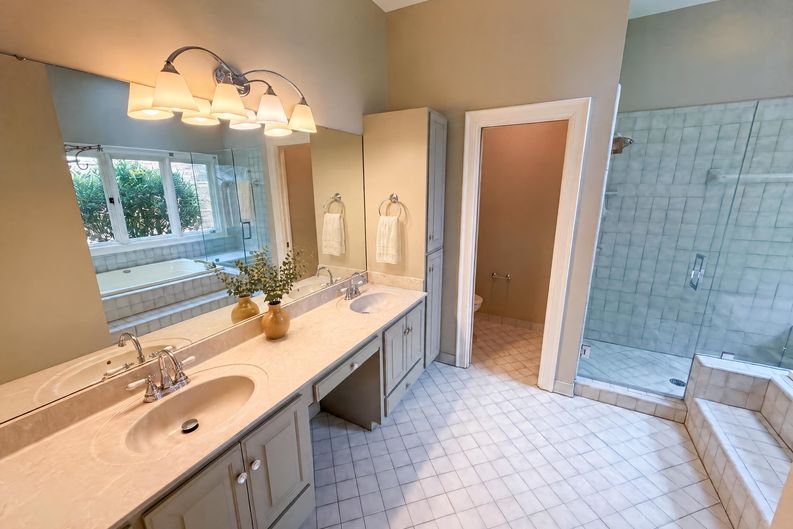 Photo 14 of 29 of 3711 Surry Ridge Ct, Charlotte, NC